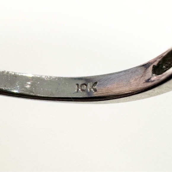 10K Swiss Blue Topaz oval baguette dainty solid white gold vintage style ring - Picture 11 of 13